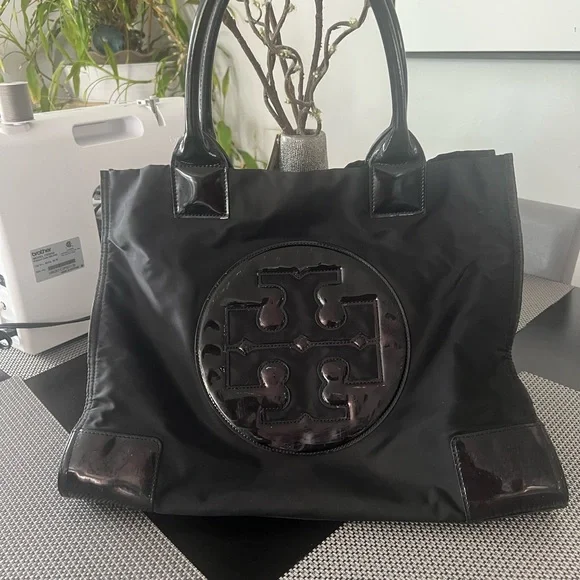 Tory Burch Black Tote Bag with Signature Logo - Picture 9 of 9